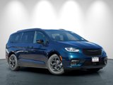 New 2025 Chrysler Pacifica Premium image 2