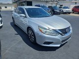 Used 2017 Nissan Altima 2.5 SV image 2