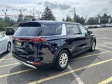 Used 2024 Kia Carnival LX image 4
