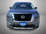 New 2025 Nissan Pathfinder Platinum image 2