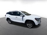 Used 2024 GMC Terrain SLT image 2