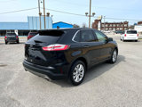 Used 2021 Ford Edge Titanium image 3
