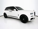 Used 2023 Rolls-Royce Cullinan image 3