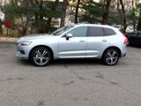 Used 2018 Volvo XC60 T5 Momentum w/ Vision Package image 2