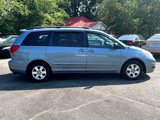 Used 2009 Toyota Sienna CE image 2