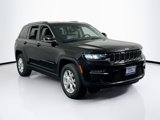 Used 2023 Jeep Grand Cherokee Limited image 3