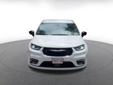 Used 2024 Chrysler Pacifica Touring-L image 5