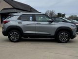Used 2024 Chevrolet TrailBlazer LT image 2