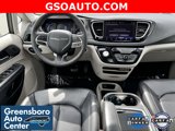 Used 2023 Chrysler Pacifica Touring-L image 4