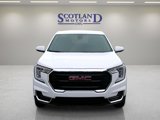 Used 2024 GMC Terrain SLE image 3