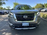 New 2025 Nissan Pathfinder SL image 2
