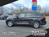 Used 2023 Ford Explorer XLT image 2