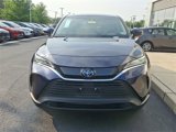Used 2022 Toyota Venza LE image 3