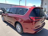 Used 2023 Chrysler Pacifica Touring-L image 3