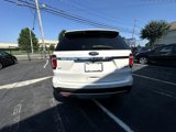 Used 2017 Ford Explorer XLT w/ Equipment Group 202A image 4