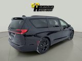 New 2025 Chrysler Pacifica Limited image 5