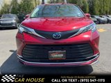Used 2023 Toyota Sienna XLE image 3