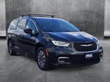Used 2022 Chrysler Pacifica Touring-L w/ Uconnect Theater Family Group image 3