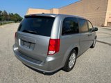 Used 2019 Dodge Grand Caravan SE w/ UConnect Hands-Free Group image 4