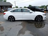 Used 2018 Honda Accord Sport image 4