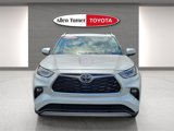 Used 2024 Toyota Highlander Platinum image 4