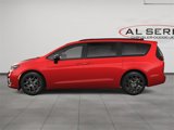 New 2025 Chrysler Pacifica Limited image 3