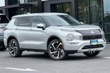 New 2025 Mitsubishi Outlander SE image 3