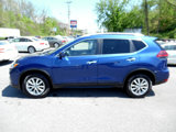 Used 2019 Nissan Rogue SV image 2