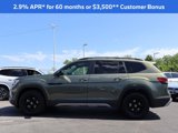 New 2025 Volkswagen Atlas Peak Edition SE image 4