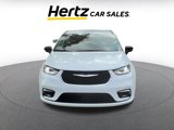 Used 2024 Chrysler Pacifica Touring-L image 5