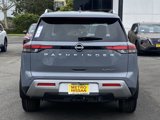 New 2025 Nissan Pathfinder Platinum image 3