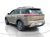 New 2025 Nissan Pathfinder Platinum image 3