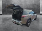 New 2025 Nissan Pathfinder Platinum image 3