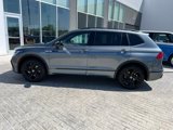 Certified 2024 Volkswagen Tiguan SE R-Line image 2