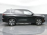 New 2025 Mitsubishi Outlander SE image 3