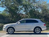 Used 2019 Bentley Bentayga image 2