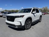 Used 2025 Honda Pilot Touring image 2