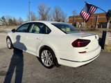 Used 2019 Volkswagen Passat 2.0T Wolfsburg image 3