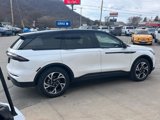 Used 2024 Lincoln Nautilus Premier w/ Equipment Group 102A image 5