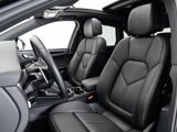Certified 2024 Porsche Macan image 5