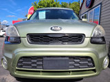 Used 2013 Kia Soul ! w/ Premium Pkg image 2