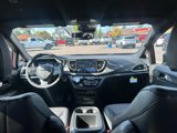 New 2026 Chrysler Pacifica Select image 2