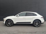Certified 2024 Porsche Macan image 2