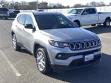 Used 2023 Jeep Compass Latitude image 4
