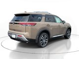 New 2025 Nissan Pathfinder Platinum image 4