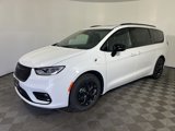 New 2025 Chrysler Pacifica Premium image 3