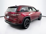 Used 2023 Jeep Grand Cherokee Limited w/ Black Appearance Package image 5