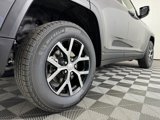 New 2025 Jeep Grand Cherokee Limited image 4