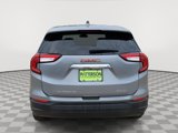 Used 2024 GMC Terrain SLE image 3
