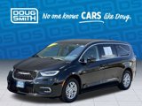Certified 2024 Chrysler Pacifica Touring-L image 2